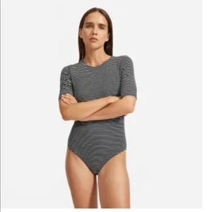 Everlane Short Sleeve Crew Neck Bodysuit
